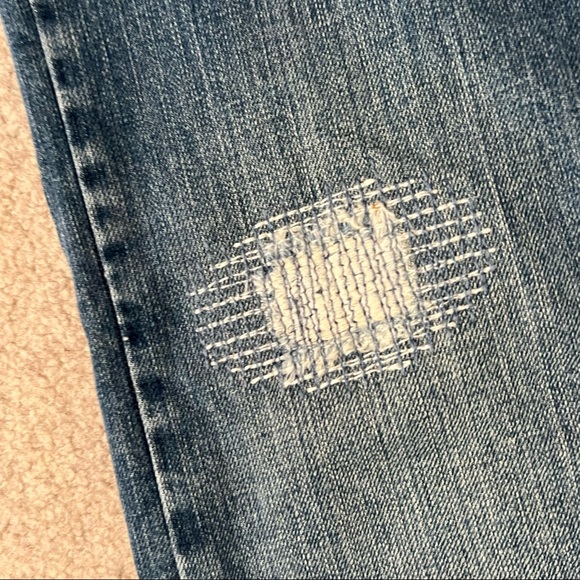 Vintage Lucky Brand ‘Lucky Charmed’ Boot Cut Rip & Repair Jeans USA Size 8 / 29 - Picture 4 of 11